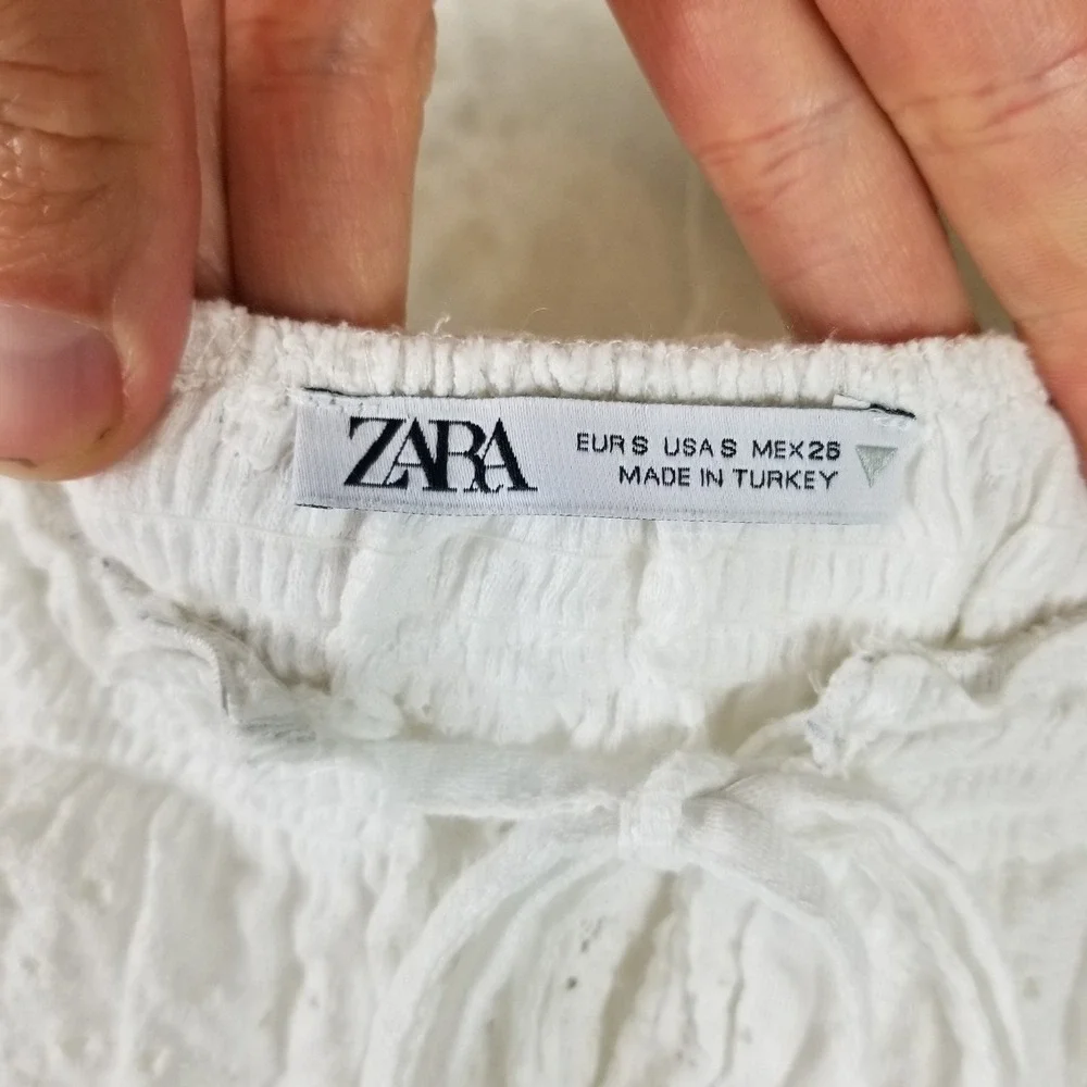 Zara Blouse Women Small White Eyelet Smocked Ruffle Neck Puff Sleeve Peasant Top